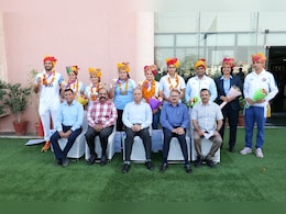 Jaipur: राजस्थान पुलिस का चीन में कारनामा, एशियाड में जीता गोल्ड, अब DGP ने किया सम्मानित Jaipur: राजस्थान पुलिस का चीन में कारनामा, एशियाड में जीता गोल्ड, अब DGP ने किया सम्मानित