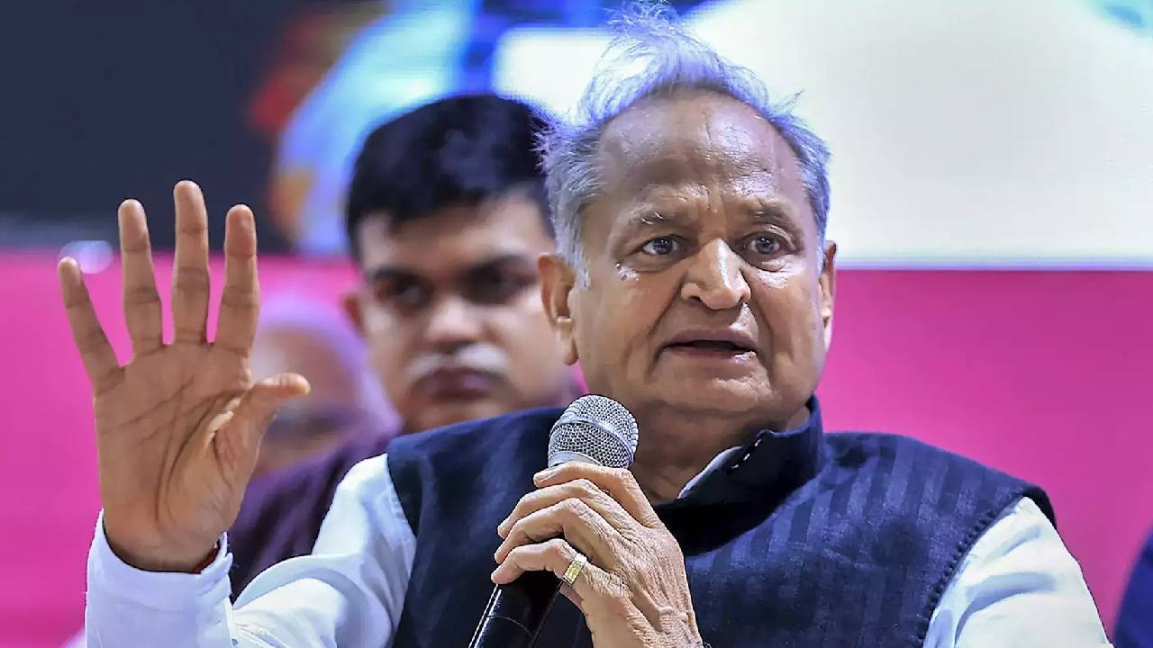 कांग्रेस की कैंडिडेट लिस्ट आने से पहले सीएम गहलोत ने इन नेताओं को टिकट मिलने का दिया संकेत