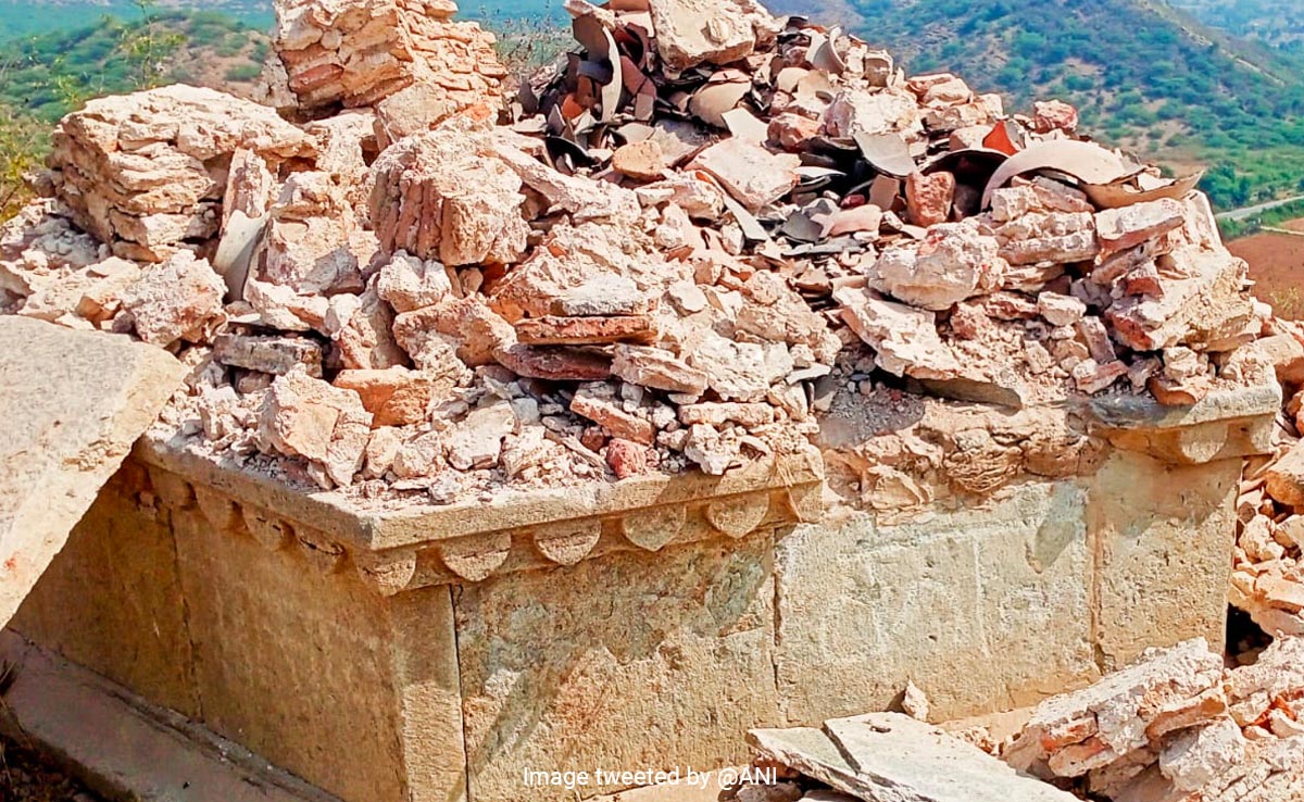 तीखी डूंगरी पहाड़ी पर निर्मित विशालकाय छतरी क्षतिग्रस्त, 2500 फीट ऊंची है यह ऐतिहासिक धरोहर