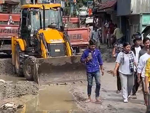 Low-Lying Areas Near Bengal's Teesta Bazar Evacuated