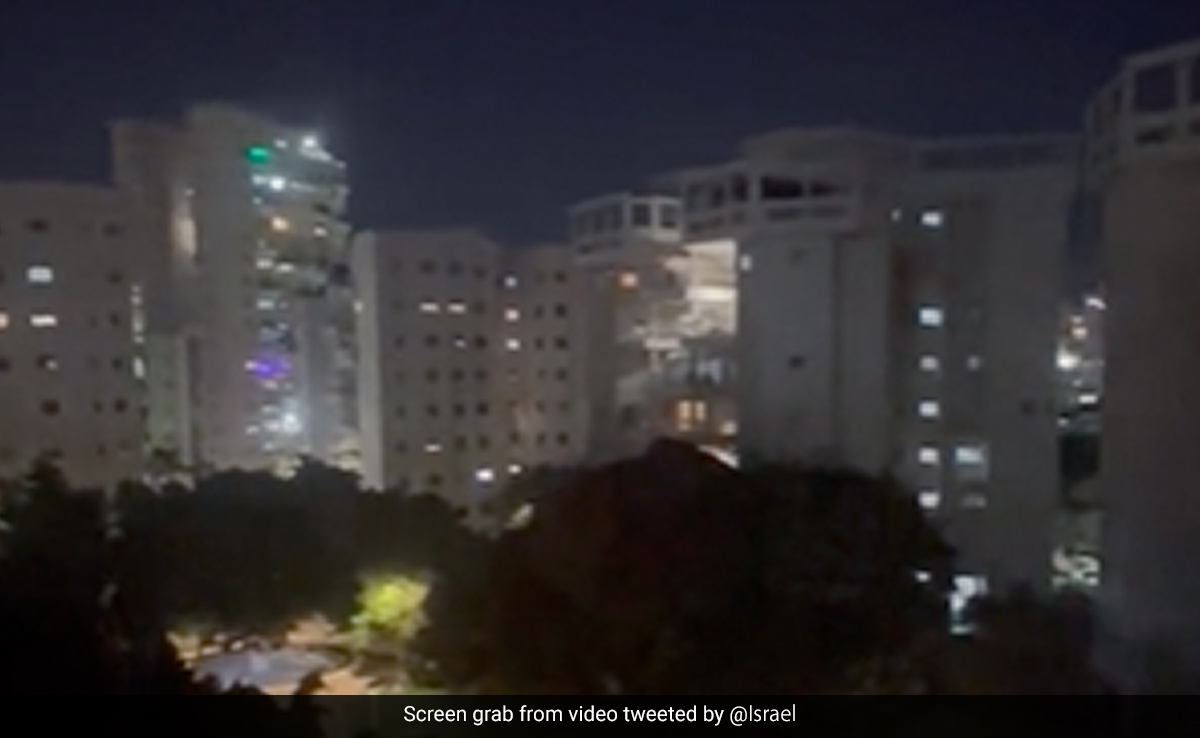 Viral Video Shows Israelis On Balconies Singing National Anthem