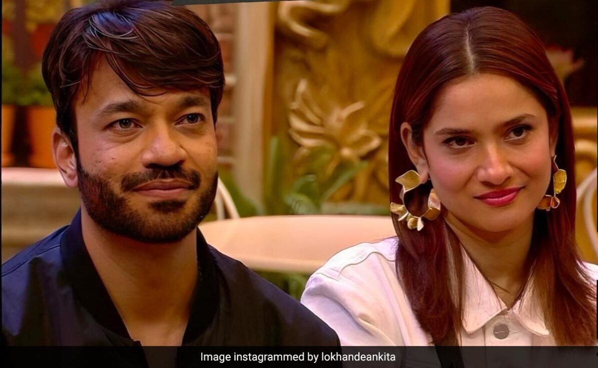 Bigg Boss शो में नया Twist, Ankita ने  Vicky Jain को मारी लात, जानिए इसके बाद क्या हुआ