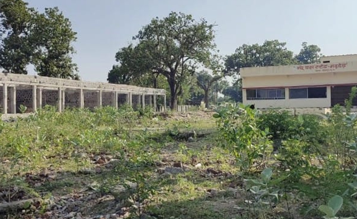 Chhattisgarh Election 2023: सितंबर में CM ने किया लोकार्पण, इसके बावजूद अभी अधूरा है मद्देड़ बस स्टैंड