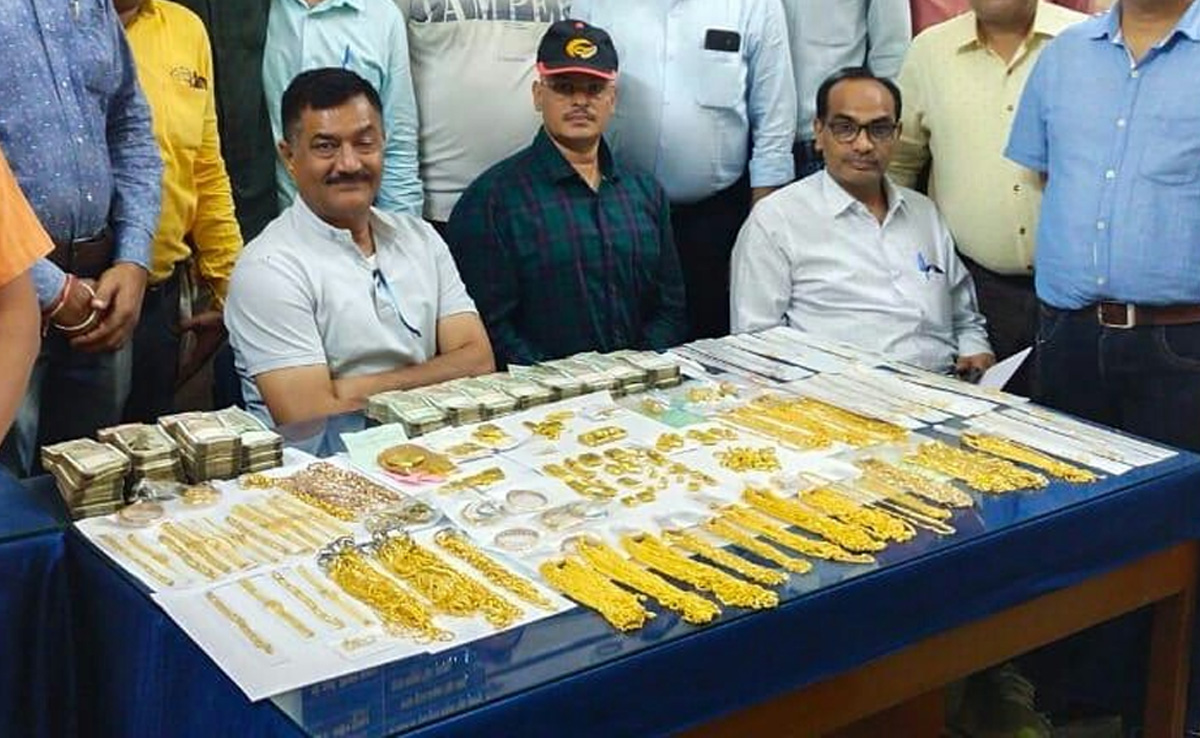 तेजस राजधानी एक्सप्रेस से 10 किलो 700 ग्राम गोल्ड और 26 लाख कैश बरामद, कोटा RPF की बड़ी कार्रवाई