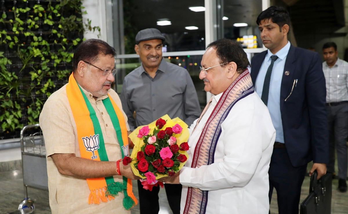 CG Election: BJP अध्यक्ष जेपी नड्डा दो दिवसीय दौरे पर छत्तीसगढ़ पहुंचे, दो रैलियां और तीन रोड शो का कार्यक्रम