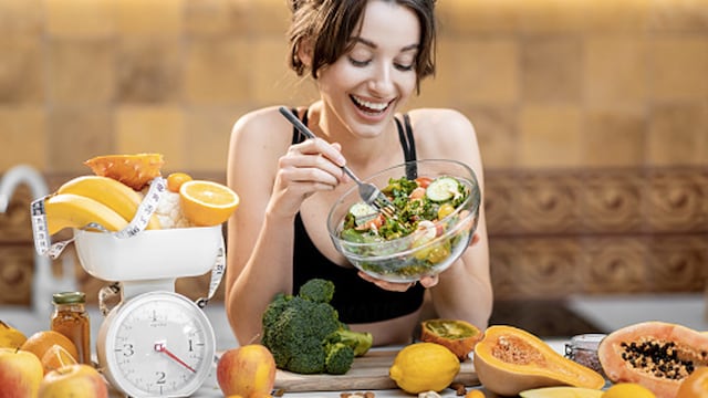 The nutritionist advocates for eating fewer calories and a "nourishing, balanced diet"