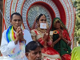 Rajasthan: संसार की मोह माया छोड़ 21 वर्षीय तमन्ना मीणा बनीं जैन साध्वी, 5 नवंबर को MP में लेंगी दीक्षा Rajasthan: संसार की मोह माया छोड़ 21 वर्षीय तमन्ना मीणा बनीं जैन साध्वी, 5 नवंबर को MP में लेंगी दीक्षा