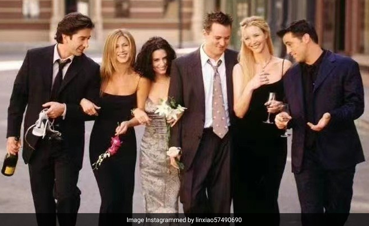 <i>Friends</i> Co-Stars React To Matthew Perry's Death: "Utterly Devastated"