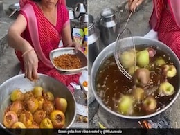 क्या आपने चखा ब्रेड के साथ एप्पल की सब्जी का स्वाद, वीडियो देख बोले लोग- इसको भी नहीं छोड़ा क्या आपने चखा ब्रेड के साथ एप्पल की सब्जी का स्वाद, वीडियो देख बोले लोग- इसको भी नहीं छोड़ा