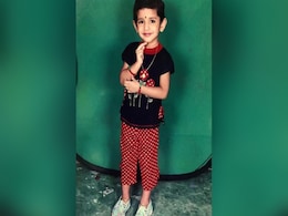 इंटरनेट सेंसेशन बन गई थी फोटो में दिख रही ये लड़की, धर्म पूछे जाने पर कहा था- मैं सिर्फ भारतीय हूं...पहचाना क्या? इंटरनेट सेंसेशन बन गई थी फोटो में दिख रही ये लड़की, धर्म पूछे जाने पर कहा था- मैं सिर्फ भारतीय हूं...पहचाना क्या?