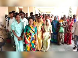 प्रतापगढ़ में शिक्षा सहायकों से एक करोड़ की ठगी, मिनी सचिवालय पर किया प्रदर्शन