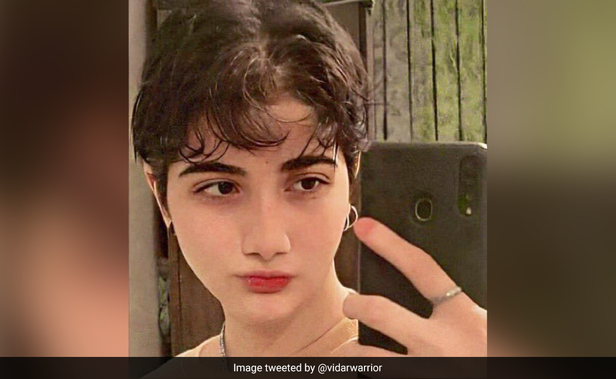 Iran Girl, 16, Dies A Month After Alleged Assault In Iran Metro Over Hijab Rules