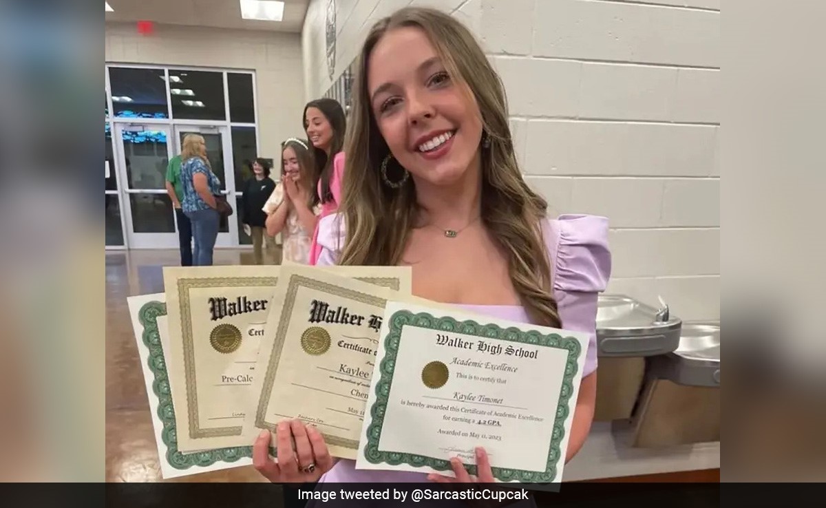 US High School Student Loses Scholarship Over Social Media Twerking Video