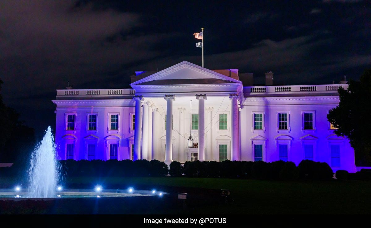 व्हाइट हाउस, एफिल टॉवर को इज़रायल के समर्थन में ऐसे किया गया रोशन