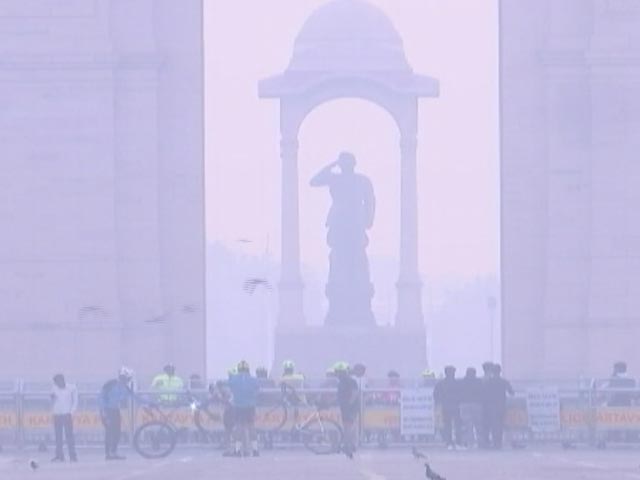 Video: प्रदूषण से बेदम दिल्ली-NCR, औसत AQI पहुंचा 290 पार
