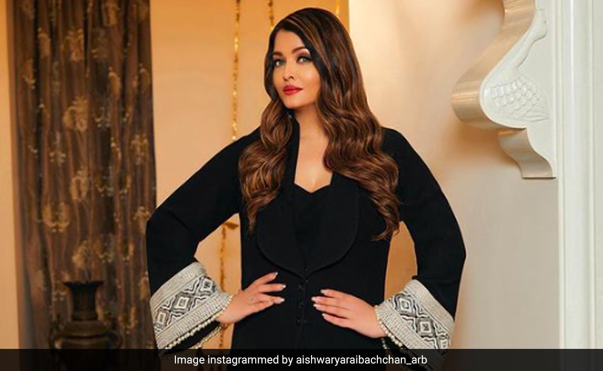 Just Aishwarya Rai Bachchan Slaying In A Gown Designed By Manish Malhotra