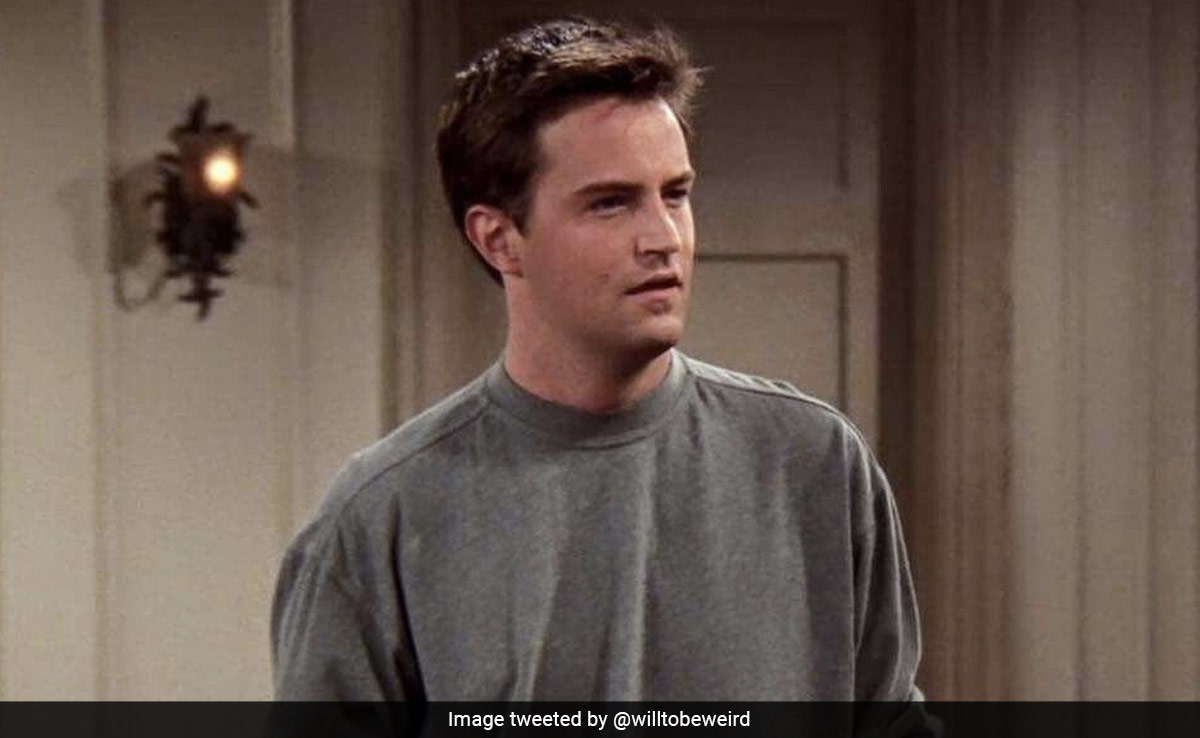 Bollywood Actors Kareena Kapoor, Ranveer Singh, Bipasha Basu Remember Matthew Perry