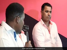 Afghanistan को जीतते हुए देखकर ऐसा हुआ Waqar Younis का हाल, चेहरे पर थी खामोशी, Video Afghanistan को जीतते हुए देखकर ऐसा हुआ Waqar Younis का हाल, चेहरे पर थी खामोशी, Video
