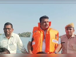 डूंगरपुर में पानी से घिरे टापुओं पर रहने वाले मतदाताओं को किया गया जागरूक डूंगरपुर में पानी से घिरे टापुओं पर रहने वाले मतदाताओं को किया गया जागरूक