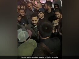 VIDEO: इजरायल से आई फ्लाइट पर यहूदियों की तलाश में भीड़ का धावा, बंद करना पड़ा रूस का एयरपोर्ट