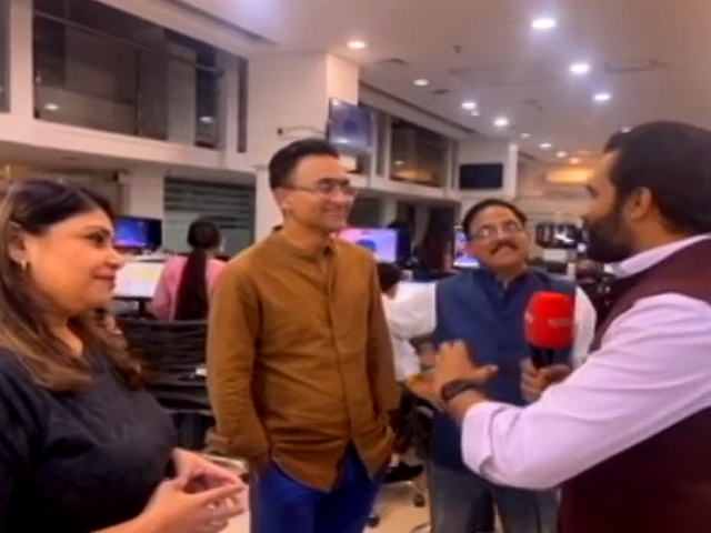 क्रिकेट का फ़ैन वाला कवरेज … देखें सौरभ के साथ