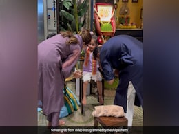 Navratri 2023: In Shilpa Shetty's Ashtami Post, Little Samisha Steals The Show Navratri 2023: In Shilpa Shetty's Ashtami Post, Little Samisha Steals The Show