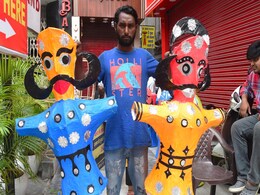 In Pics: Colourful Effigies Line Delhi Roads Ahead Of Dussehra In Pics: Colourful Effigies Line Delhi Roads Ahead Of Dussehra