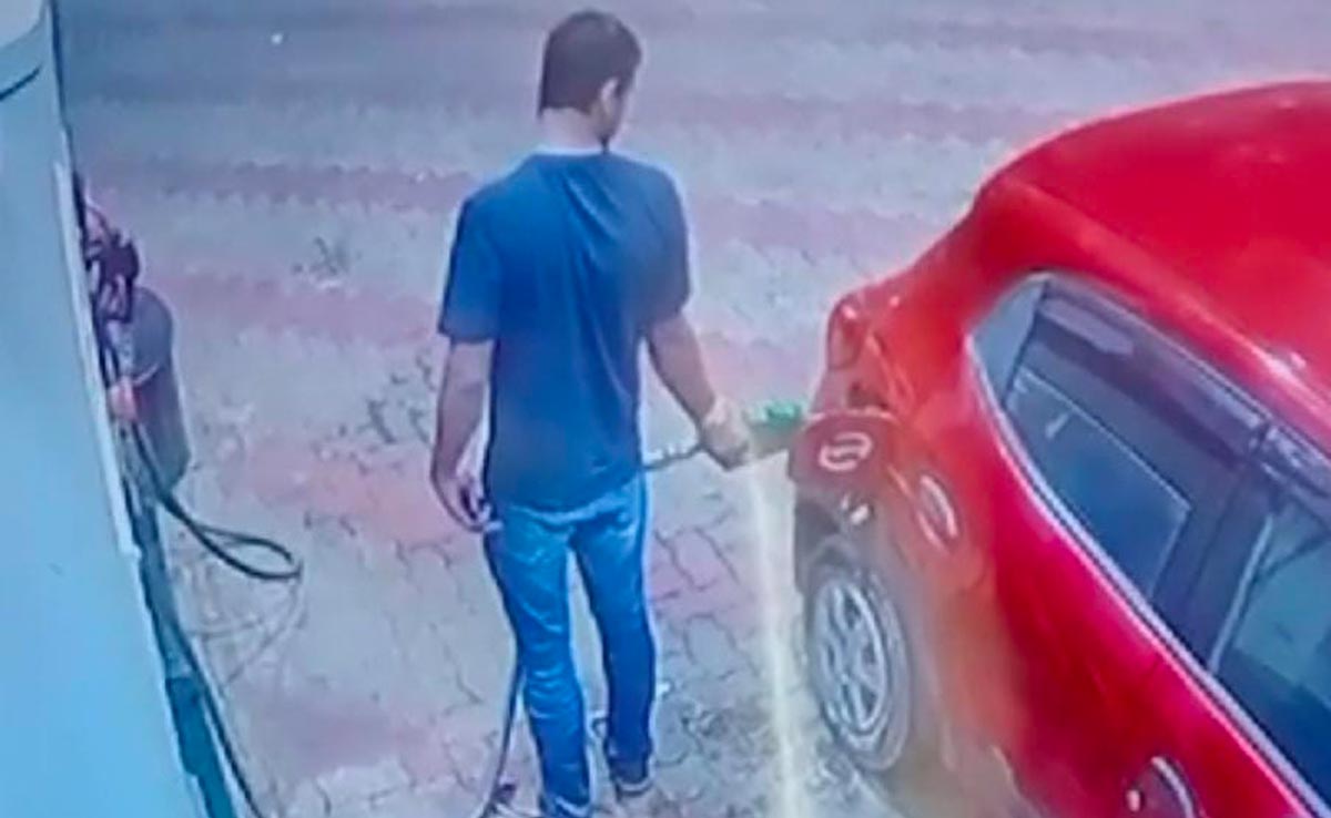 पेट्रोल पंप पर नहीं दिखे कर्मचारी, खुद ही टैंक फुल करके चला गया शख्स, तलाश में जुटी पुलिस