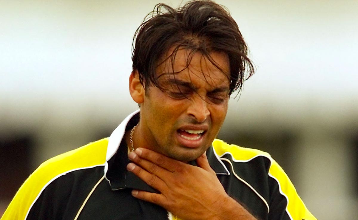 India vs Pakistan: Shoaib Akhtar Posts Photo Of Dismissing Sachin Tendulkar Ahead Of World Cup Clash, Gets Trolled