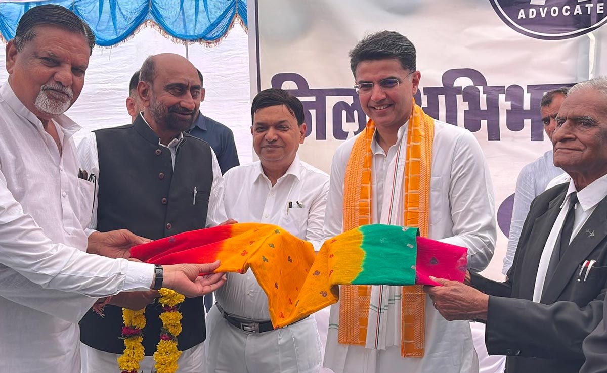 Rajasthan Election 2023: सचिन पायलट के फिर बदले तेवर! टोंक में दीवारों पर लगे 'पायलट संग राजस्थान' वाले पोस्टर