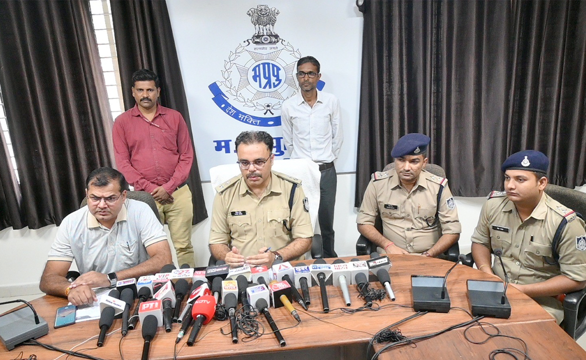 Rewa News: 0% ब्याज पर लोन दिलाने वाले ठगों के गिरोह को पुलिस ने पकड़ा, ₹28 लाख किए बरामद