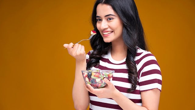 Weight Loss Foods: These superfoods not only support weight loss but also ensure balanced nutrition