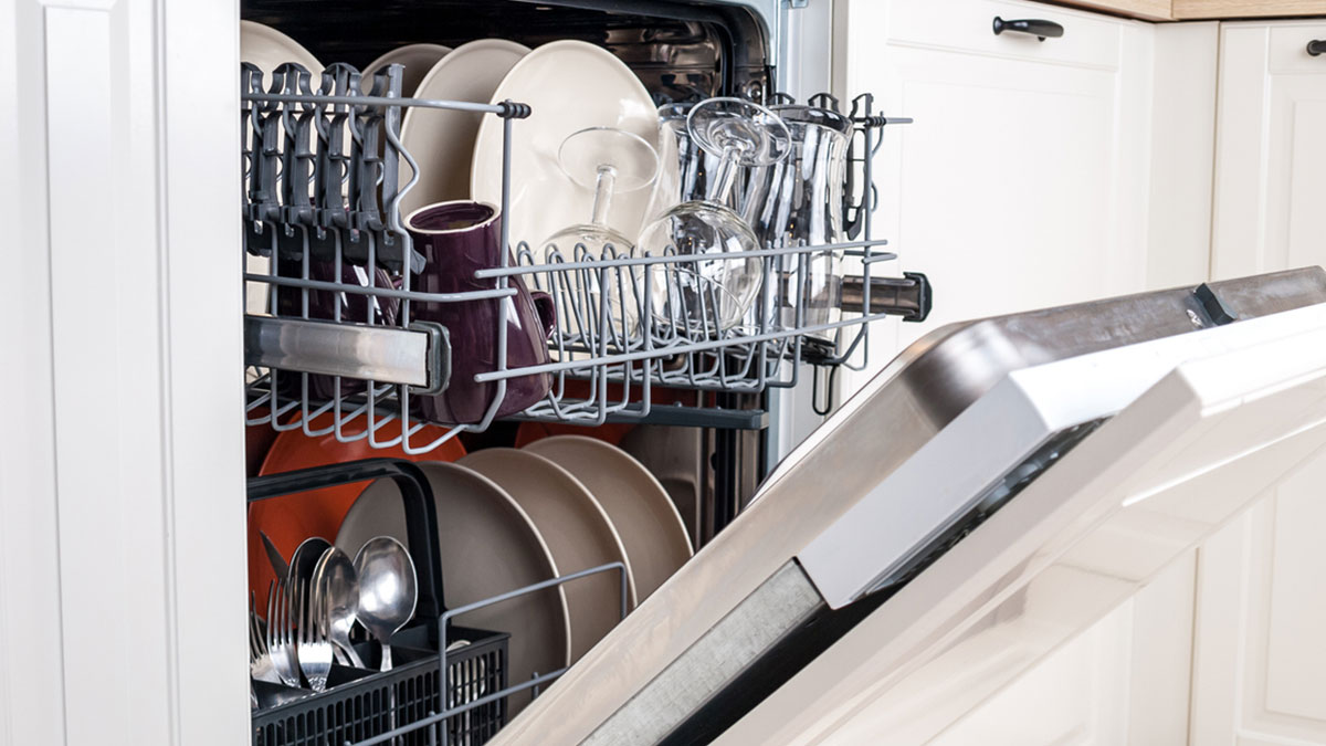 Amazon Great Republic Day Sale: Get Up To 50% Off On Dishwashers