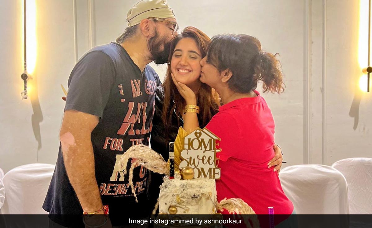 Actress Ashnoor Kaur, 19, Shares Pics Of The New Home She Bought