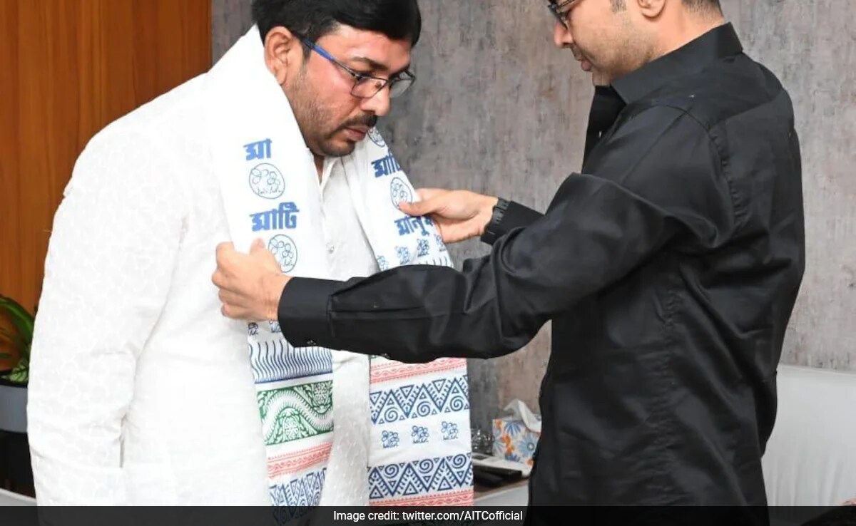 Another Blow To BJP In West Bengal, MLA Harakali Protiher Joins Trinamool