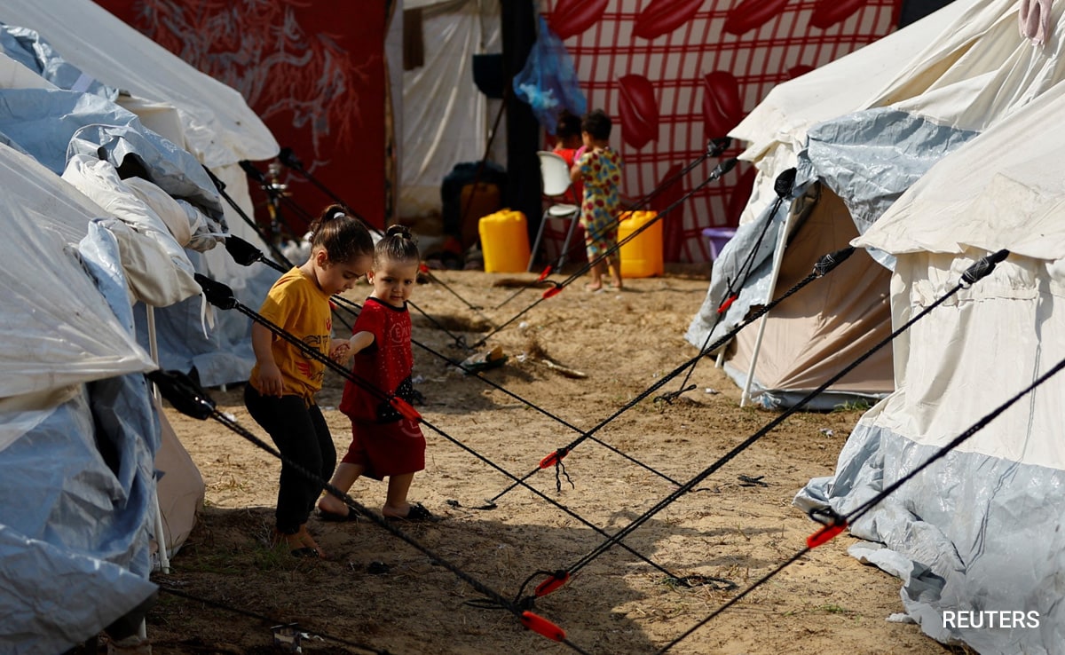 Freezing Rain And Floods Ravages Gaza's Tent Camps As Aid System Fails