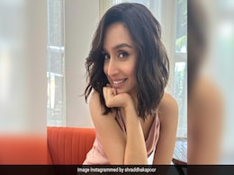 With A Brand New Wavy Bob Haircut, Shraddha Kapoor Lets Her Tresses Do All The Talking With A Brand New Wavy Bob Haircut, Shraddha Kapoor Lets Her Tresses Do All The Talking