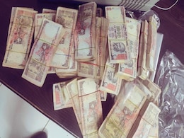 Dussehra में तांत्रिक के जरिए जिन्न से बदलवाने जा रहा था ₹500-1000 के पुराने नोट, पुलिस ने पकड़ा 47 लाख का जखीरा Dussehra में तांत्रिक के जरिए जिन्न से बदलवाने जा रहा था ₹500-1000 के पुराने नोट, पुलिस ने पकड़ा 47 लाख का जखीरा