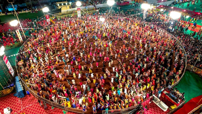 Garba-Dandiya Rules: भोपाल में नवरात्र पर गरबा-डांडिया को लेकर गाइडलाइन जारी, एंट्री के लिए रहेंगे ये नियम