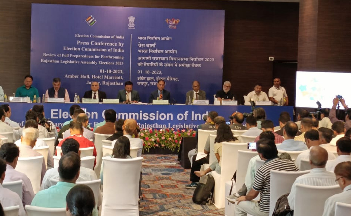 Rajasthan Election 2023: राजस्थान में पहली बार मिलेगी 'घर से वोट' देने की सुविधा, मुख्य चुनाव आयुक्त ने किया ऐलान