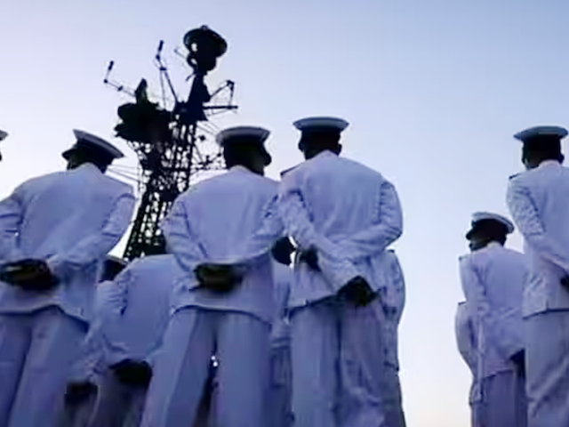 क्या किया 8 पूर्व नेवी अधिकारियों ने जो उन्हें क़तर ने दी सज़ा ए मौत .. सौरभ शुक्ला के साथ