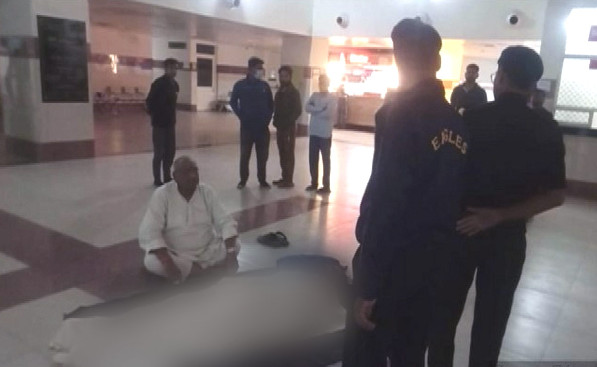 "No Beds", Former BJP MP's Son Dies At Lucknow Hospital, Doctor Suspended "No Beds", Former BJP MP's Son Dies At Lucknow Hospital, Doctor Suspended