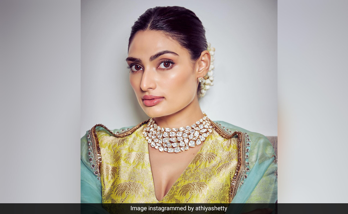 These Pics Of Athiya Shetty Make KL Rahul Say "Looking Like A Wow" (Like The Viral Reel)