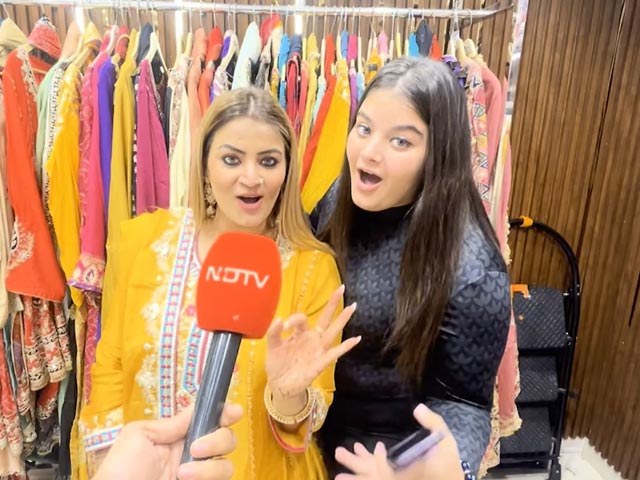 This Mother-Daughter Duo Is Behind 'Looking Like A Wow' Trend