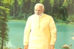 ई-नीलामी के लिए पीएम मोदी के स्मृति चिन्हों पर एक नजर ई-नीलामी के लिए पीएम मोदी के स्मृति चिन्हों पर एक नजर