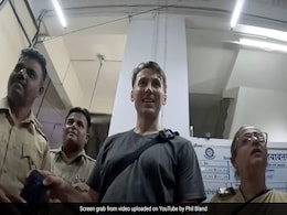 British YouTuber's "Best In World" Praise For Mumbai Police After Getting Lost iPhone Back British YouTuber's "Best In World" Praise For Mumbai Police After Getting Lost iPhone Back