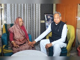 Rajasthan Election 2023: बीजेपी विधायक सूर्यकांता व्यास से मिलने पहुंचे CM अशोक गहलोत, राजनीतिक गलियारों में बढ़ा सस्पेंस