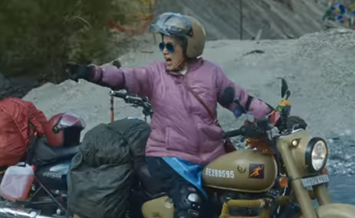 Ratna Pathak Shah Reveals Learning How To Ride A Bike At 65 For <i>Dhak Dhak</i>: "Won't Be Able To Drive In Traffic"