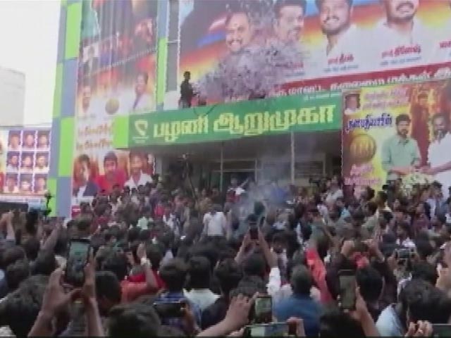 The Thalapathy Effect: Fan Frenzy For Vijay's <i>Leo</i> Release Day