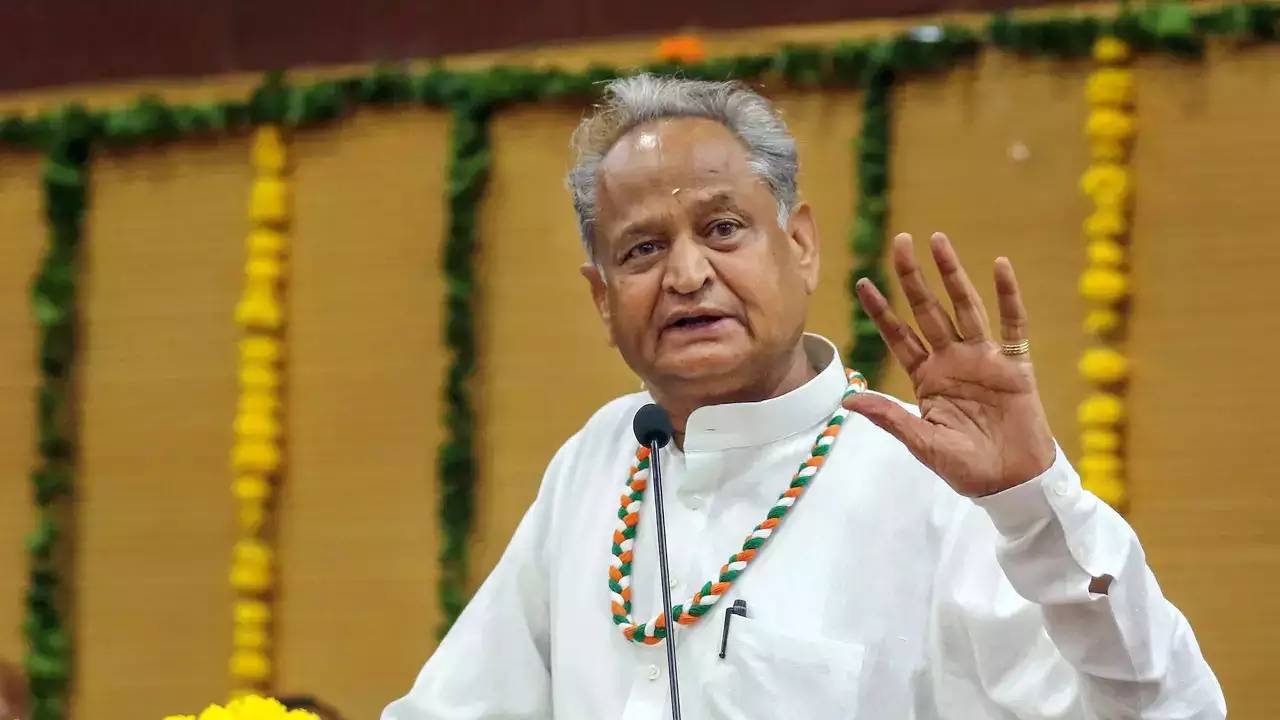 अशोक गहलोत ने क्यों कहा- "मैं सीएम पद छोड़ना चाहता हूं''